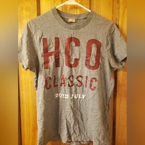 Hollister graphic tee- Gray/red